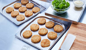 Frosta Food Service Fotograf: Tobias Pankrath                                                                         Styling: Tobias Pankrath Foodstyling: Boris Lie